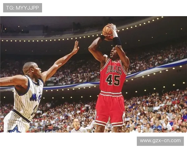 麦康奈尔精彩表现单打成功中距离后仰跳投精准命中助力球队取胜